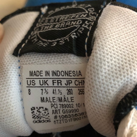 Men’s Adidas sneakers - Picture 7 of 7